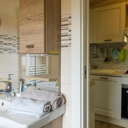 3 Bedroom Amazing Apartment In Posada Posada (Sardinia)